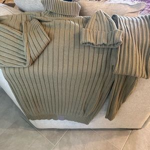 3 piece set; turtleneck sweater, beanie, & scarf. Men,  XL, Tan (big and tall)